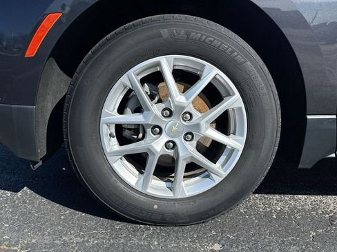 Used 2022 Chevrolet Equinox LS FWD image 10