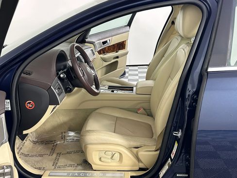 Used 2009 Jaguar XF Premium image 22
