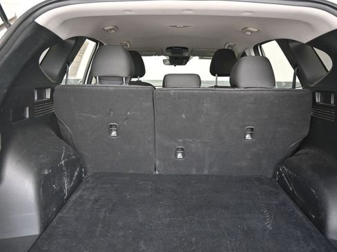 Used 2024 Hyundai Tucson SE image 17