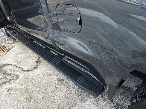 Used 2019 Chevrolet Silverado 1500 Custom w/ Custom Value Package image 20