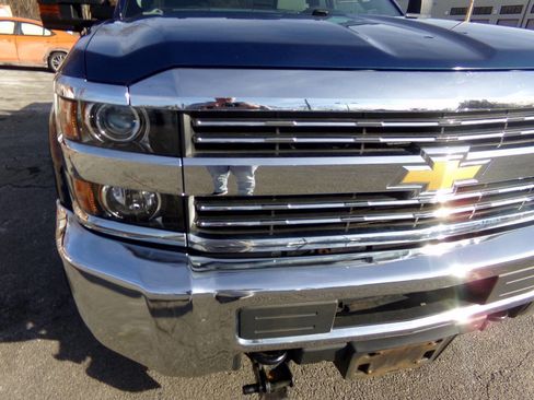 Used 2018 Chevrolet Silverado 2500 W/T w/ WT Convenience Package image 7