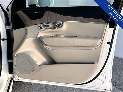 Used 2023 Volvo XC90 B6 Ultimate w/ Protection Package Premier image 25