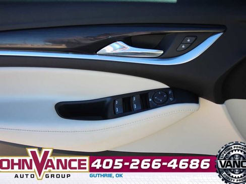 Used 2023 Buick Enclave Essence image 31