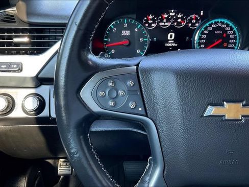 Used 2019 Chevrolet Suburban Premier w/ RST 6.2L Performance Edition AWD/4WD image 13