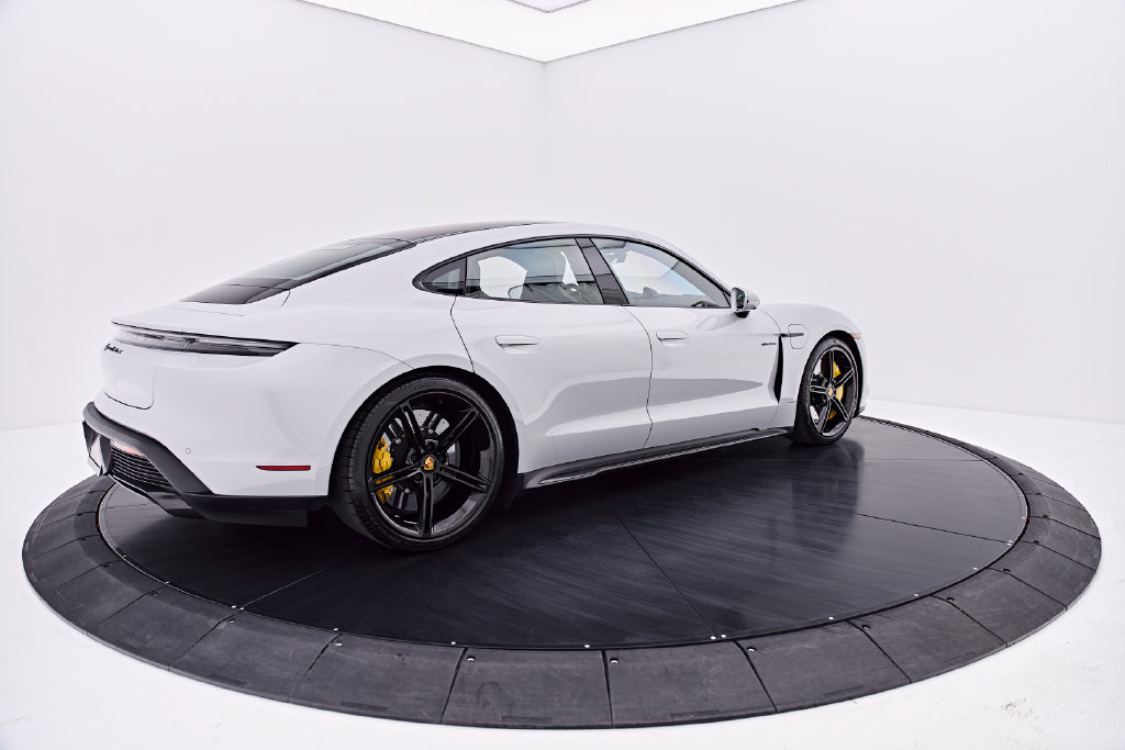 Used 2021 Porsche Taycan Turbo S AWD/4WD image 16