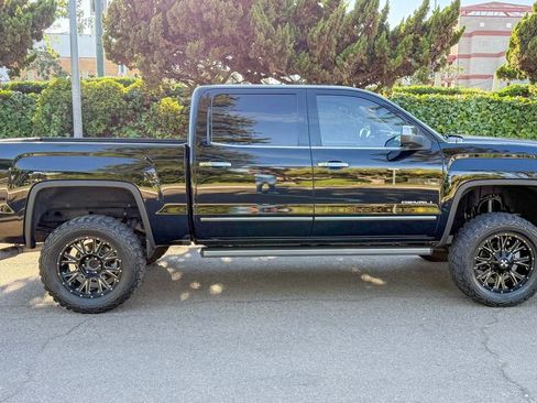 Used 2017 GMC Sierra 1500 Denali w/ Denali Ultimate Package image 10