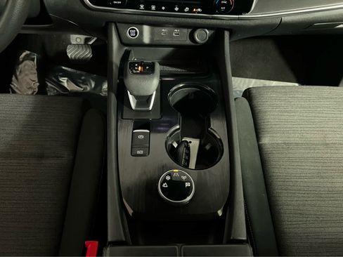 Used 2021 Nissan Rogue SV image 12