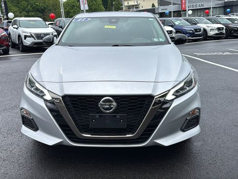 Certified 2021 Nissan Altima 2.5 SR w/ SR Premium Package FWD image 2