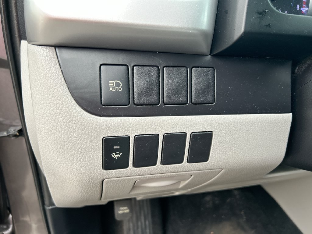Used 2019 Toyota Highlander LE FWD image 13