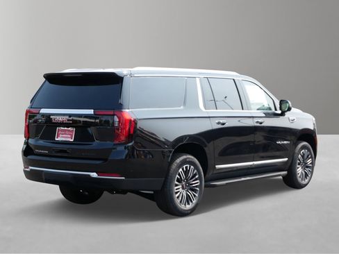 New 2025 GMC Yukon XL Elevation image 2