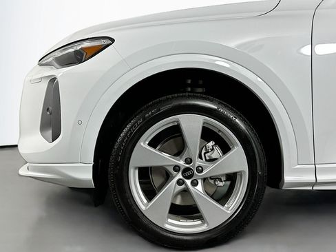 New 2025 Audi Q5 Premium Plus AWD/4WD image 11