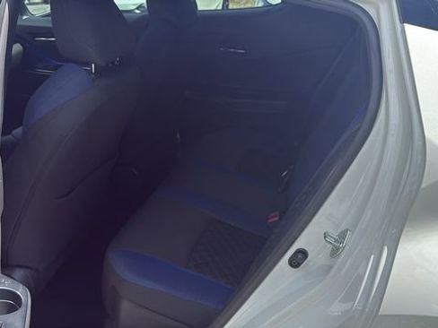 Used 2021 Toyota C-HR XLE image 16