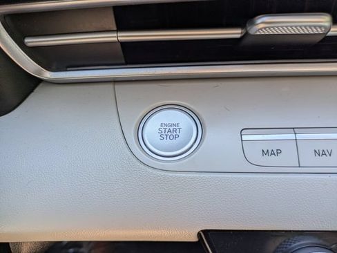 Used 2023 Hyundai Elantra Limited FWD image 26