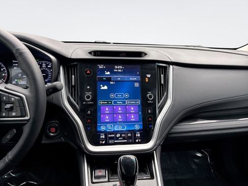 Used 2020 Subaru Outback Limited image 14