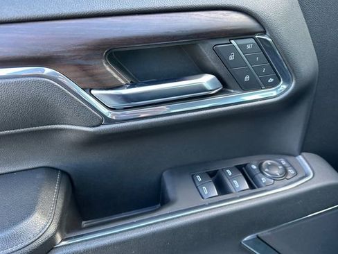 Used 2024 GMC Sierra 1500 SLT image 11