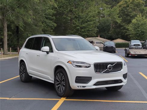 Used 2020 Volvo XC90 T5 Momentum FWD image 9