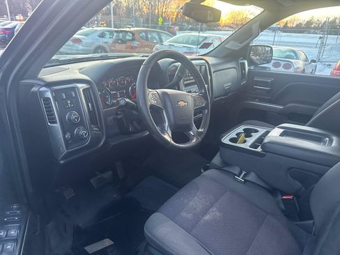 Used 2018 Chevrolet Silverado 1500 LT w/ All Star Edition AWD/4WD image 9