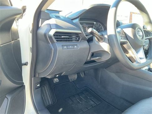 Used 2022 Nissan Altima 2.5 SV image 27