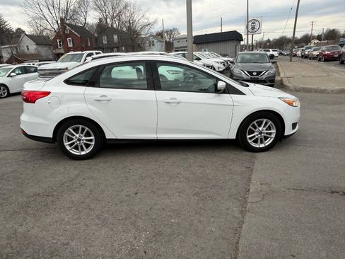 Used 2016 Ford Focus SE FWD image 6