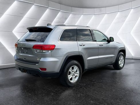 Used 2017 Jeep Grand Cherokee Laredo w/ Quick Order Package 23E AWD/4WD image 6