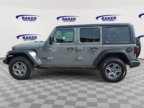 Used 2022 Jeep Wrangler Unlimited Sport AWD/4WD image 6