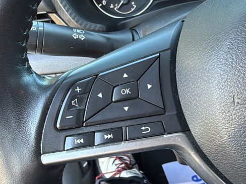 Certified 2020 Nissan Sentra SV FWD image 10