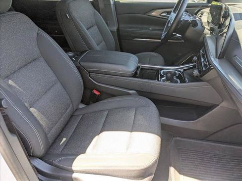 Used 2024 Chevrolet Traverse LT w/ Enhanced Driving Package FWD image 20