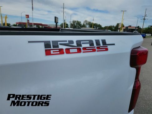 Used 2022 Chevrolet Silverado 1500 LT Trail Boss w/ Protection Package image 12