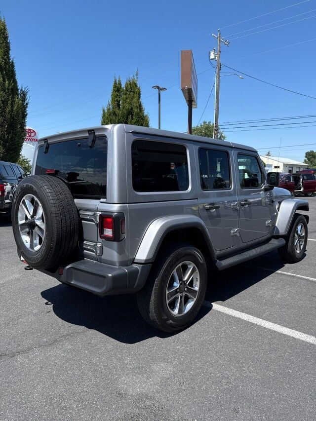 Used 2021 Jeep Wrangler Unlimited Sahara w/ Uconnect 4C Nav & Sound Group AWD/4WD image 5