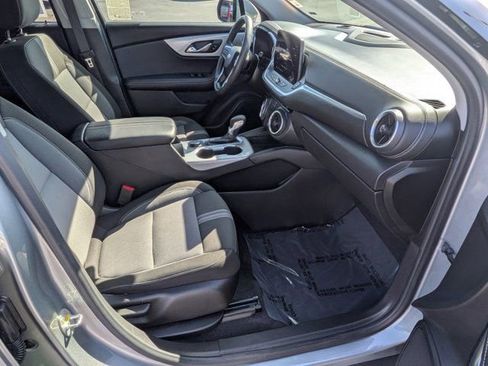 Used 2025 Chevrolet Blazer LT FWD image 5