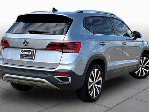 Used 2022 Volkswagen Taos SE image 13