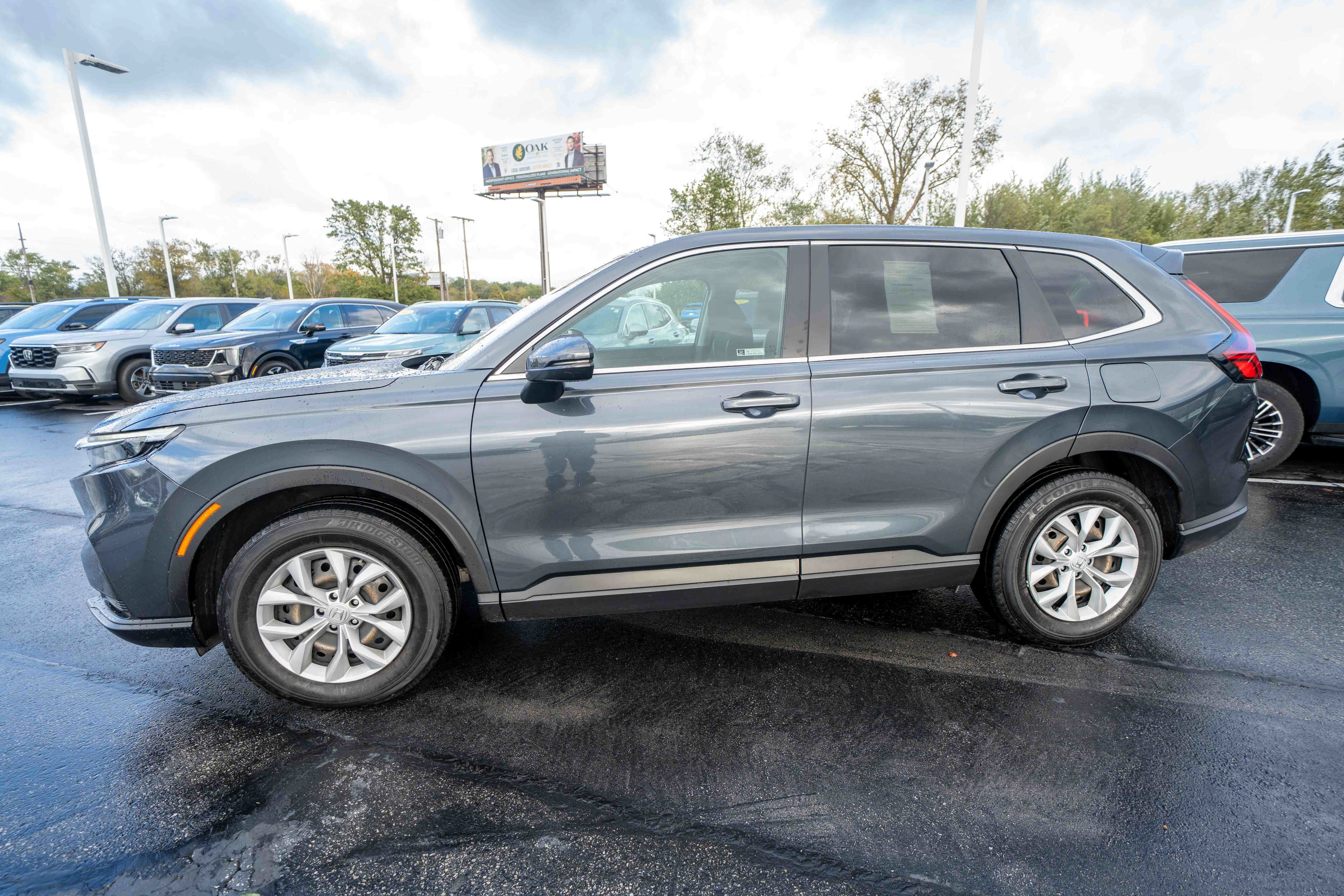 Used 2025 Honda CR-V LX image 3