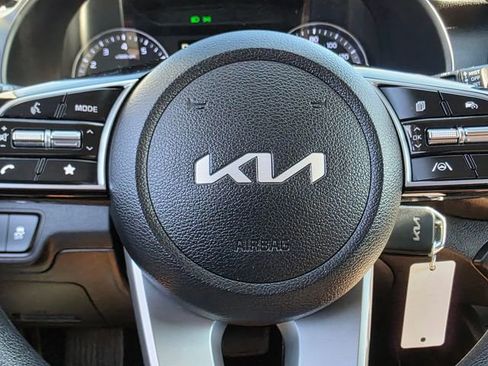 Used 2023 Kia Forte LXS image 19