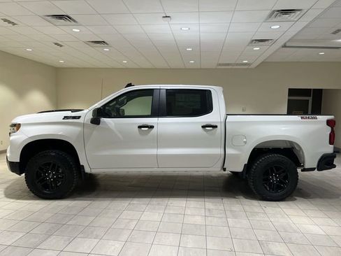 New 2026 Chevrolet Silverado 1500 LT Trail Boss w/ LPO, Dark Essentials Package AWD/4WD image 2