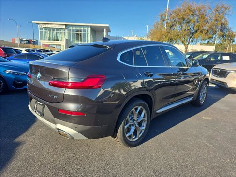 Used 2024 BMW X4 xDrive30i image 3