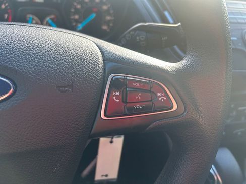 Used 2018 Ford Escape SE image 21