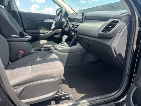 Used 2024 Kia Seltos LX AWD/4WD image 15