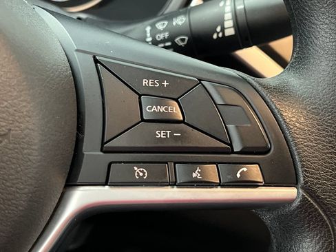 Used 2025 Nissan Altima 2.5 SV FWD image 44