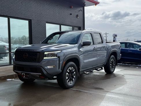 Used 2024 Nissan Frontier PRO-4X w/ Off-Road Protection Package image 19