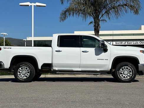 Used 2020 Chevrolet Silverado 2500 LTZ AWD/4WD image 2