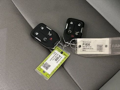 Certified 2024 GMC Terrain SLT w/ Infotainment Package II image 42