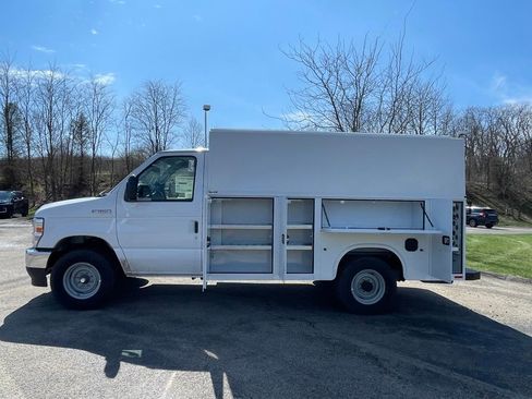 New 2026 Ford E-350 and Econoline 350 Super Duty w/ Power Equipment Group RWD image 43