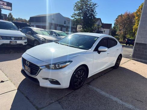 Used 2017 MAZDA MAZDA3 Sport image 3