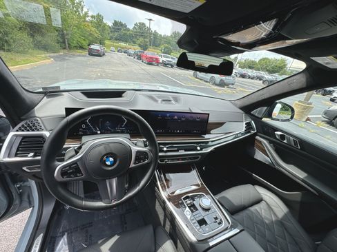 Used 2026 BMW X7 xDrive40i w/ Executive Package AWD/4WD image 12