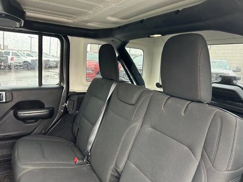 Used 2018 Jeep Wrangler Unlimited Sport AWD/4WD image 14