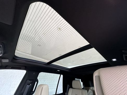 Certified 2023 Cadillac Escalade Premium Luxury w/ Performance Package AWD/4WD image 19