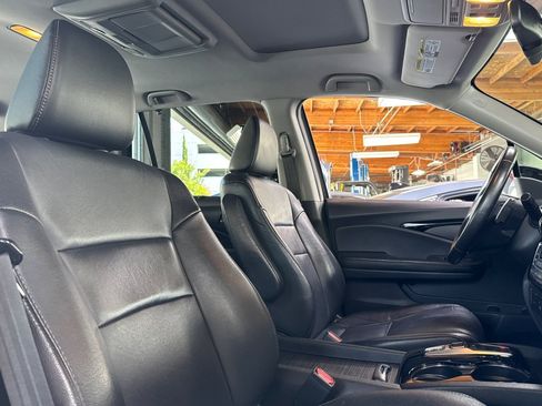 Used 2016 Honda Pilot Touring image 27