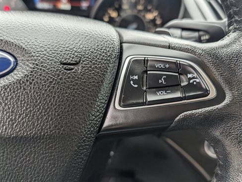 Used 2017 Ford Escape Titanium image 12