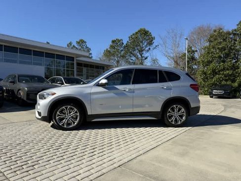 Used 2017 BMW X1 sDrive28i image 2