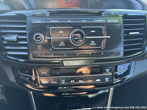 Used 2017 Honda Accord Sport Special Edition image 17